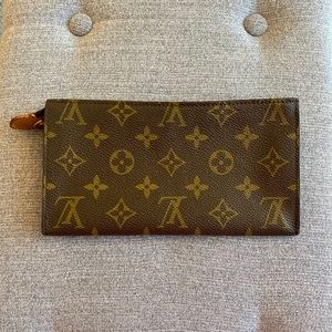 Louis Vuitton Bucket GM Pouch